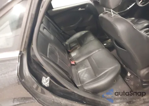 2015 Ford Focus Titanium из США, поврежденный, VIN 1FADP3J26FL239094